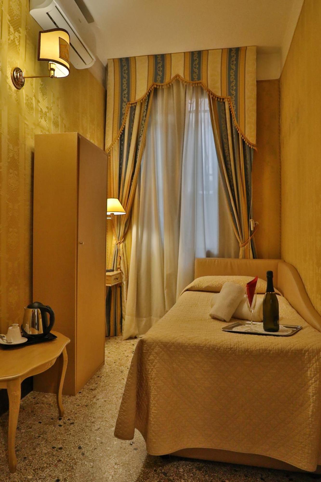 Hotel Noemi Venedig Eksteriør billede